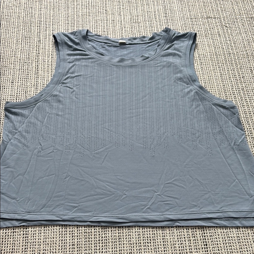 Lululemon Athletica Women’s Light Blue Relaxed Cropped Muscle Tank SZ 12